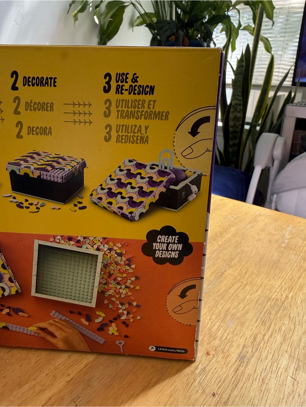 LEGO DOTS Big Box Arts & Crafts Set – Purple and Yellow - Picture 4 of 4
